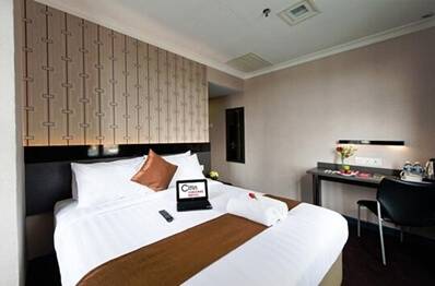 Queen bed Deluxe Room in Citin Seacare Hotel Pudu